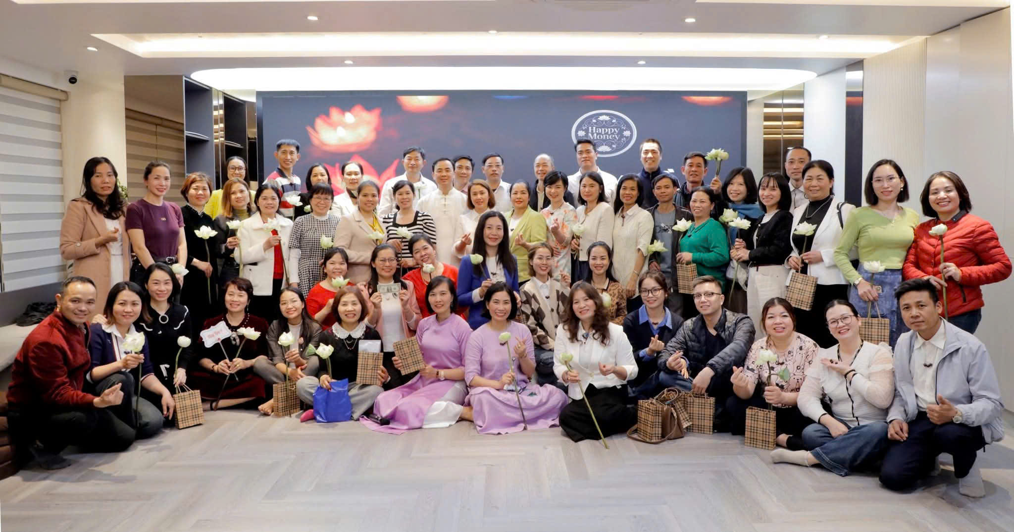 Những buổi học và gặp gỡ — hình ảnh thực tế do Ngọc Miyuki cung cấp